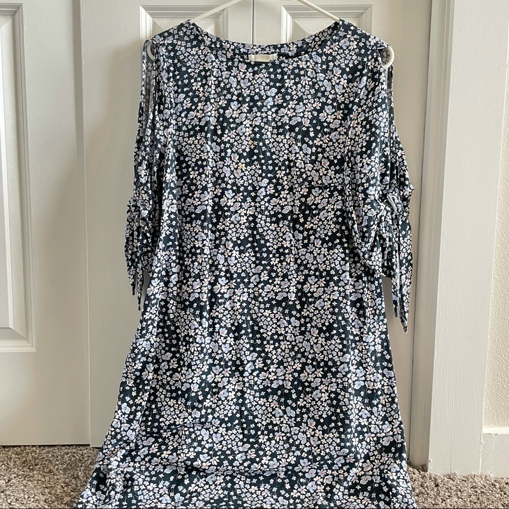H&M Blue Floral Open Tie Sleeve Dress